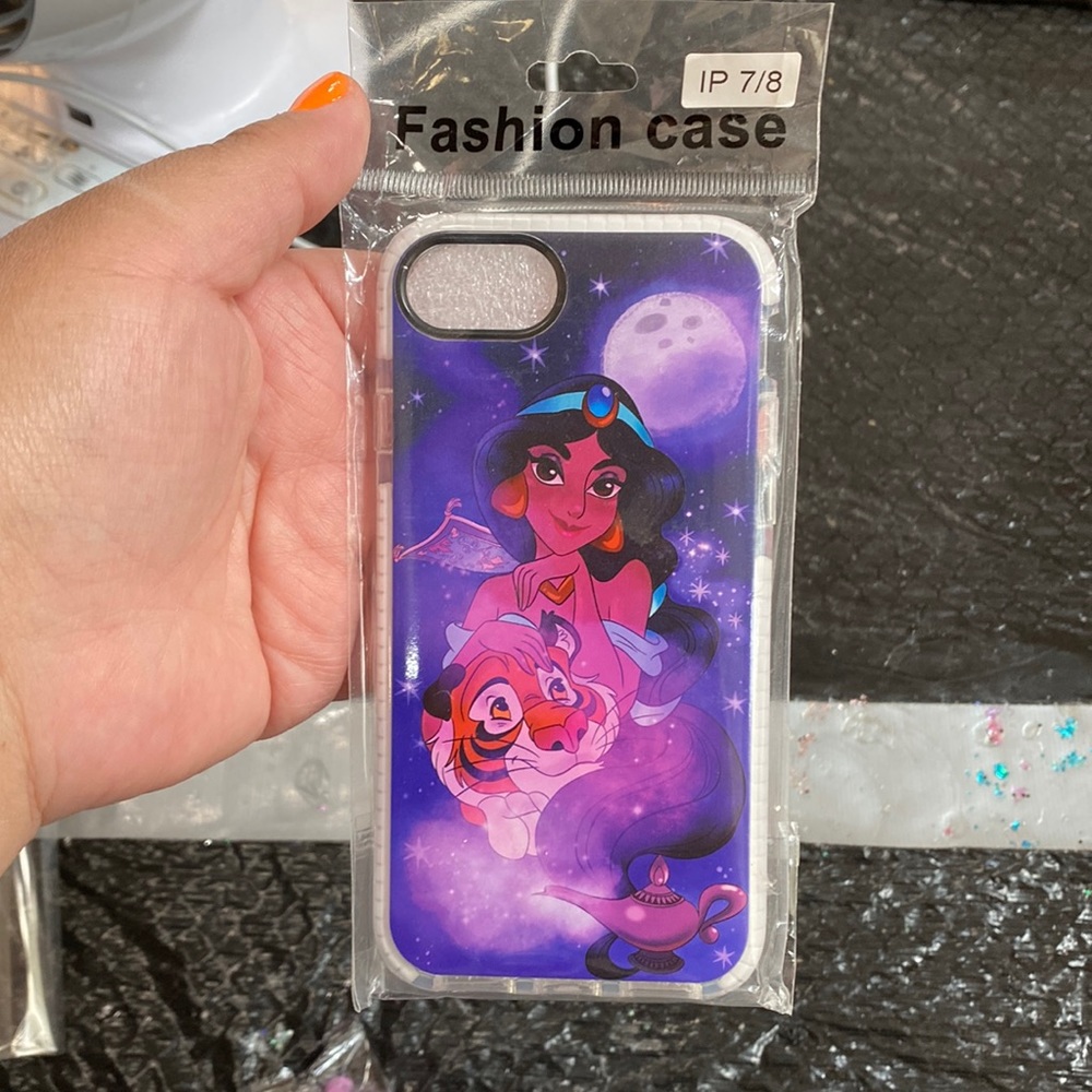 iPhone 7/8 phone case- brand new from the MuggleMouse Shop